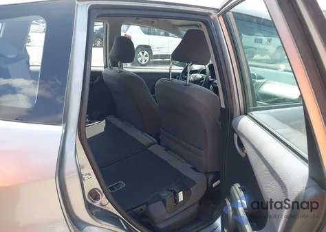 2010 Honda Fit z USA, uszkodzony, nr VIN JHMGE8G25AS000022